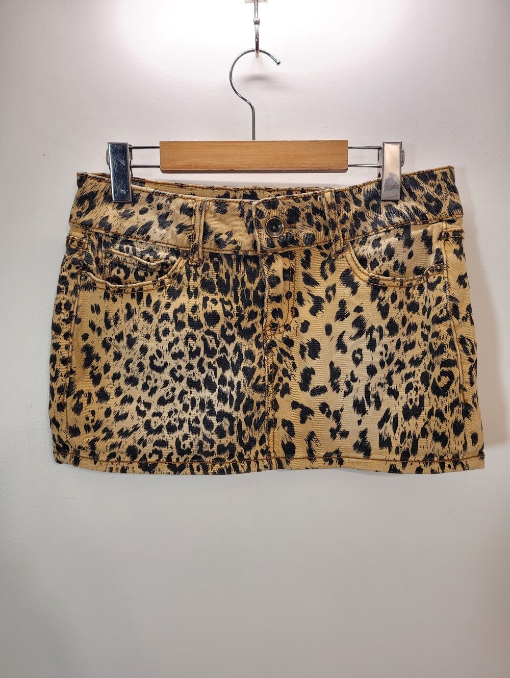 Dollhouse Crazy Sexy Cool Leopard Print Mini Skirt - Tan and Black - Size 5